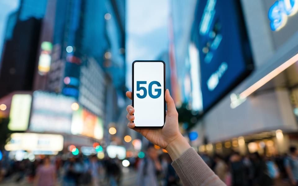 The Role Of Fiber Optic Networks For The Future Of 5G